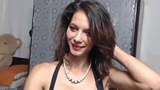 diavolinahott naked stripping on cam for live sex video chat