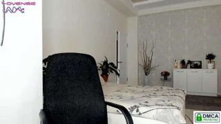 GracelynHoott naked stripping on cam for live sex video chat