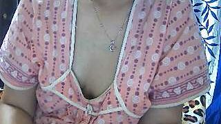 heenalove naked stripping on cam for live sex video chat