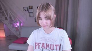 AlexisMaysX naked stripping on cam for live sex video chat