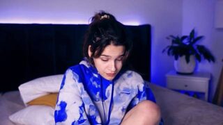 JustBella_ naked stripping on cam for live sex video chat