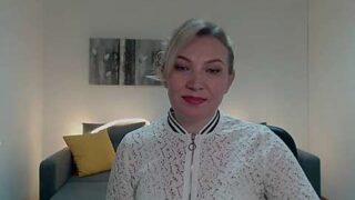 MandyOrtiz naked stripping on cam for live sex video chat