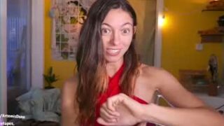 Artemis , “Arte” nude before webcam – Live Sex Chat