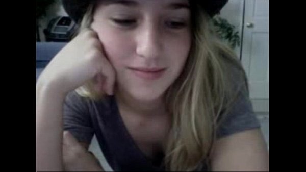 18Yo first time webcam flashes tiny pussy and fingering