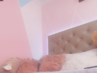 AISHA-LEEN nude on cam – live sex chat