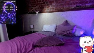 Aleksa_Millis naked stripping on cam for live sex video chat