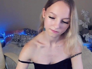 Alexashy nude on cam – live sex chat