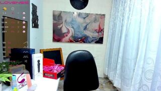 alice_oppai naked stripping on cam for live sex video chat
