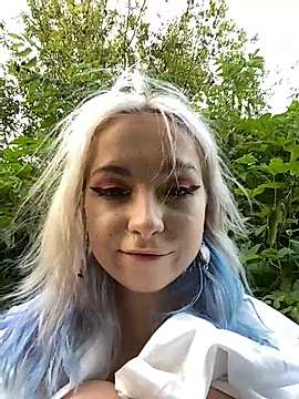 AliceLolly naked stripping on cam for live sex video chat