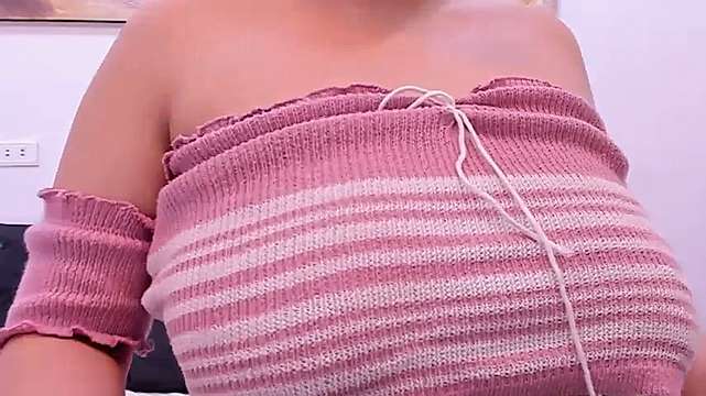 AliciaBoom naked stripping on cam for live sex video chat