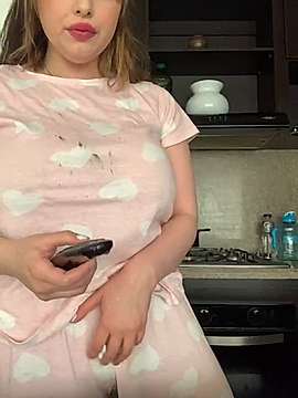 Alisoncraft naked stripping on cam for live sex video chat