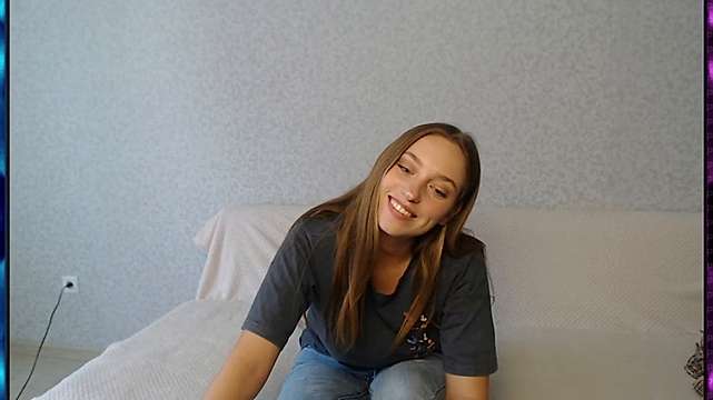 Alivi_6_ naked stripping on cam for live sex video chat