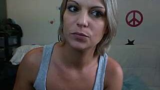alixfeeling naked stripping on cam for live sex video chat