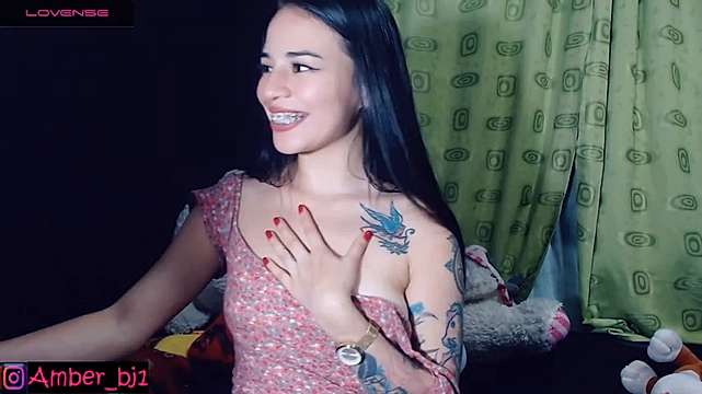 Ammber_ naked stripping on cam for live sex video chat