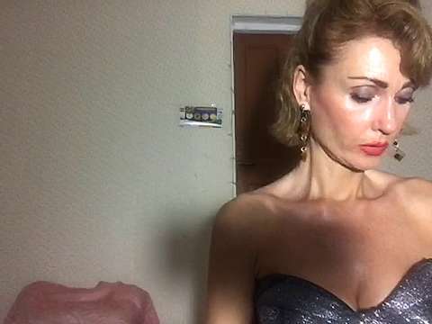 Amy_Dreams naked stripping on cam for live sex video chat