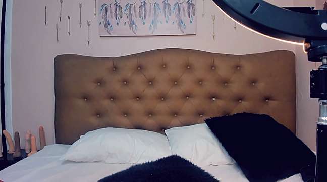 ana_ferrary naked stripping on cam for live sex video chat
