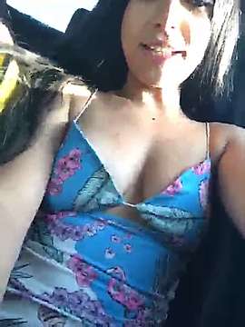 Anais_Bloom naked stripping on cam for live sex video chat
