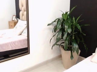 ANHASTI-DM nude on cam – live sex chat