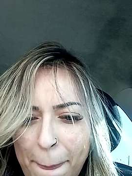 aniittahot naked stripping on cam for live sex video chat