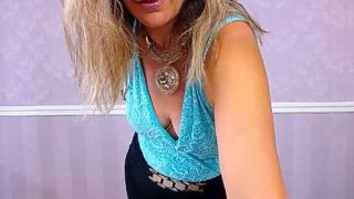 AnnaAdelyn naked stripping on cam for live sex video chat