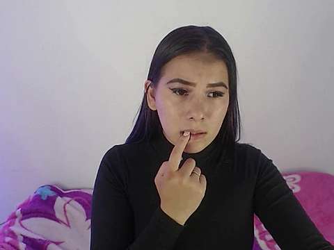 Annylover_ naked stripping on cam for live sex video chat