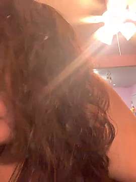 babythickums naked stripping on cam for live sex video chat