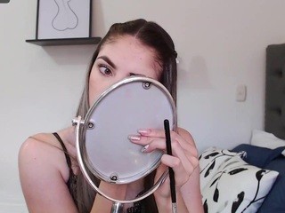 Bela-levron nude on cam – live sex chat