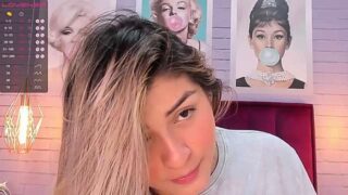 Bella_Briston naked stripping on cam for live sex video chat