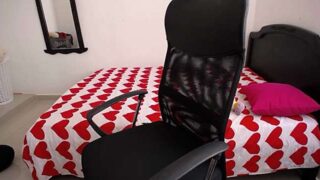 bella_venus naked stripping on cam for live sex video chat