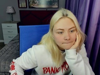 Blinding-baby nude on cam – live sex chat