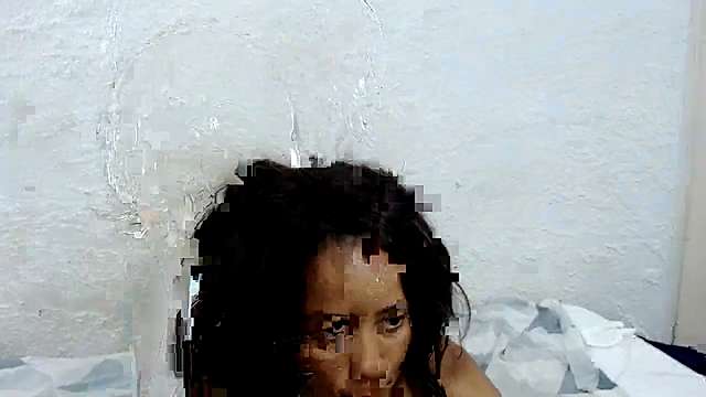 blushylips28 naked stripping on cam for live sex video chat