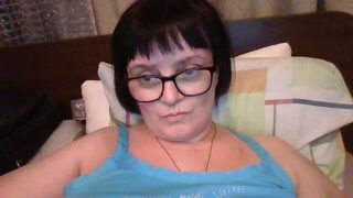 BrandiOhNight naked stripping on cam for live sex video chat