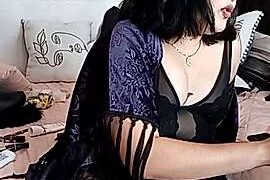 BubbleBBlue naked stripping on cam for live sex video chat