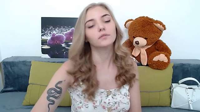 Candy-Love naked stripping on cam for live sex video chat