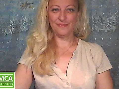 Cat_Aleks naked stripping on cam for live sex video chat
