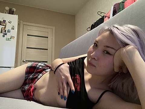 Charming_polly naked stripping on cam for live sex video chat