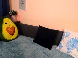 CheekyKitty nude on cam – live sex chat