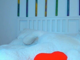 Cristallwhite nude on cam – live sex chat
