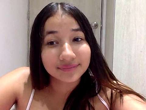 DANIELA-JENSEN naked stripping on cam for live sex video chat