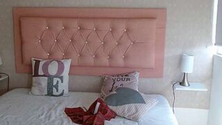 dulce_sofia27 naked stripping on cam for live sex video chat