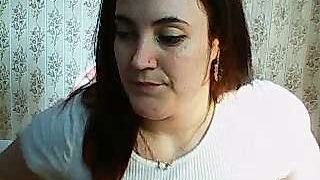 ElisaDiamonds naked stripping on cam for live sex video chat