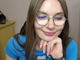 Elly-classy nude on cam – live sex chat