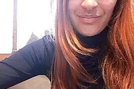 elly_littleunicorn naked stripping on cam for live sex video chat