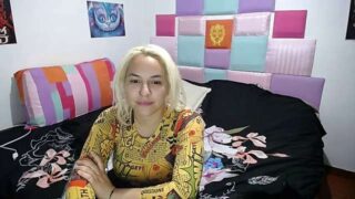 elyrainbows naked stripping on cam for live sex video chat
