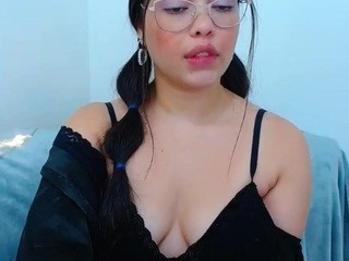 Emii-7 nude on cam – live sex chat