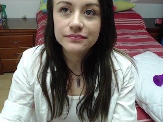 Emily-Vausse nude on cam – live sex chat