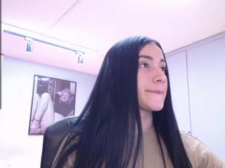 Emmilysanderss nude on cam – live sex chat