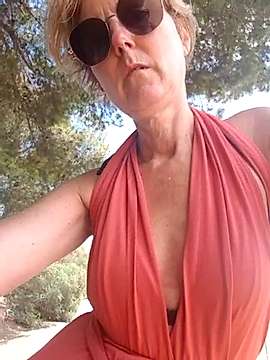 erotica_eva naked stripping on cam for live sex video chat