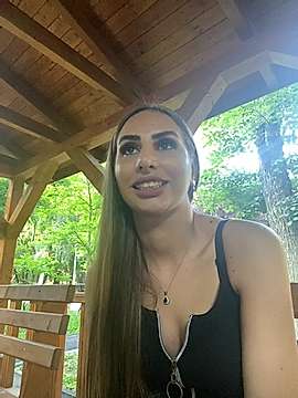 EvaReine naked stripping on cam for live sex video chat