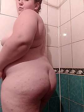 FloresLuisa naked stripping on cam for live sex video chat